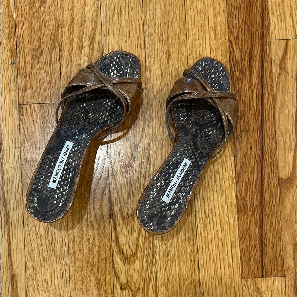 Manolo Blahnik Cork Print Sandals